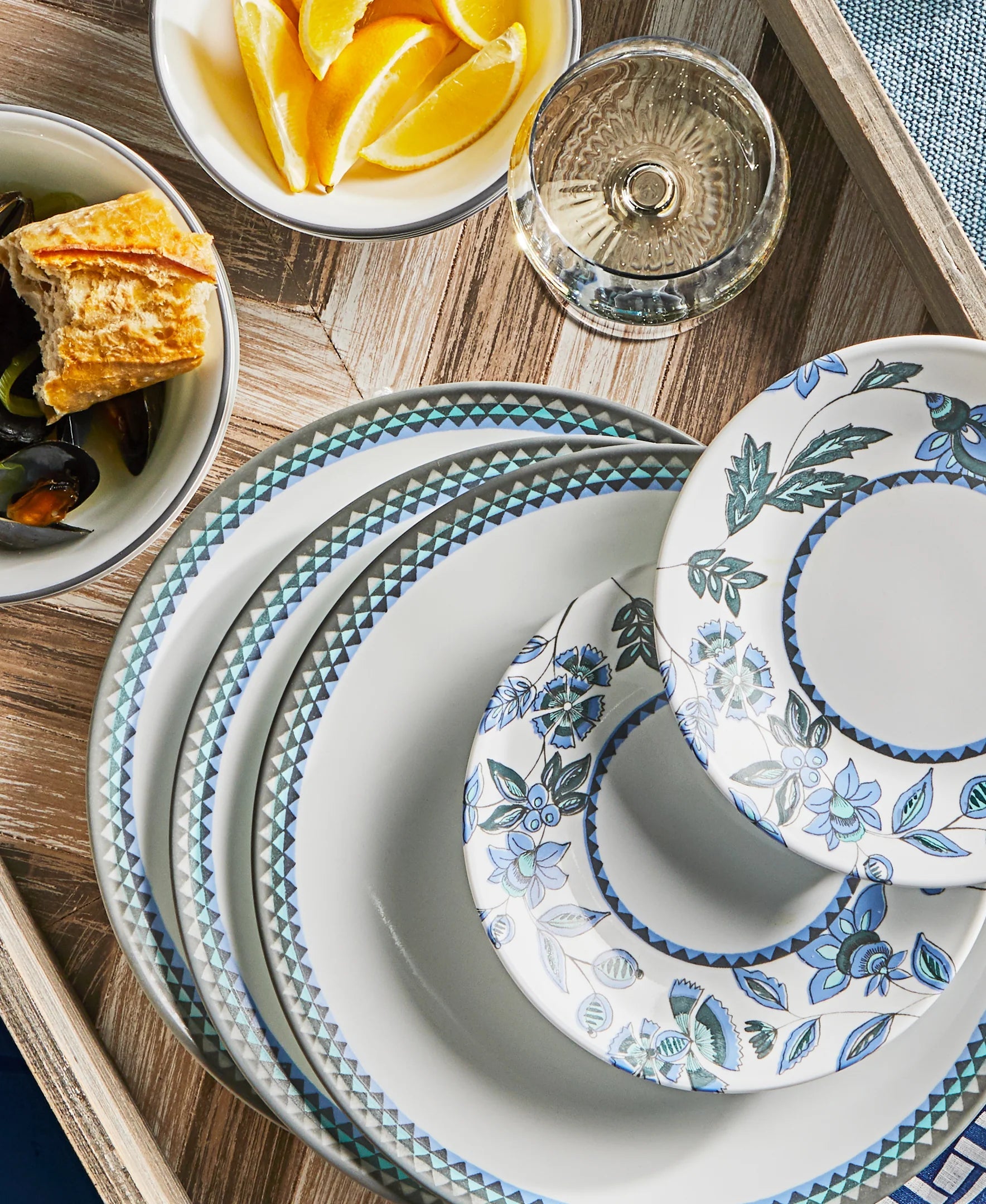 Corelle® Veranda 16-piece Dinnerware Set, Service for 4 image 2